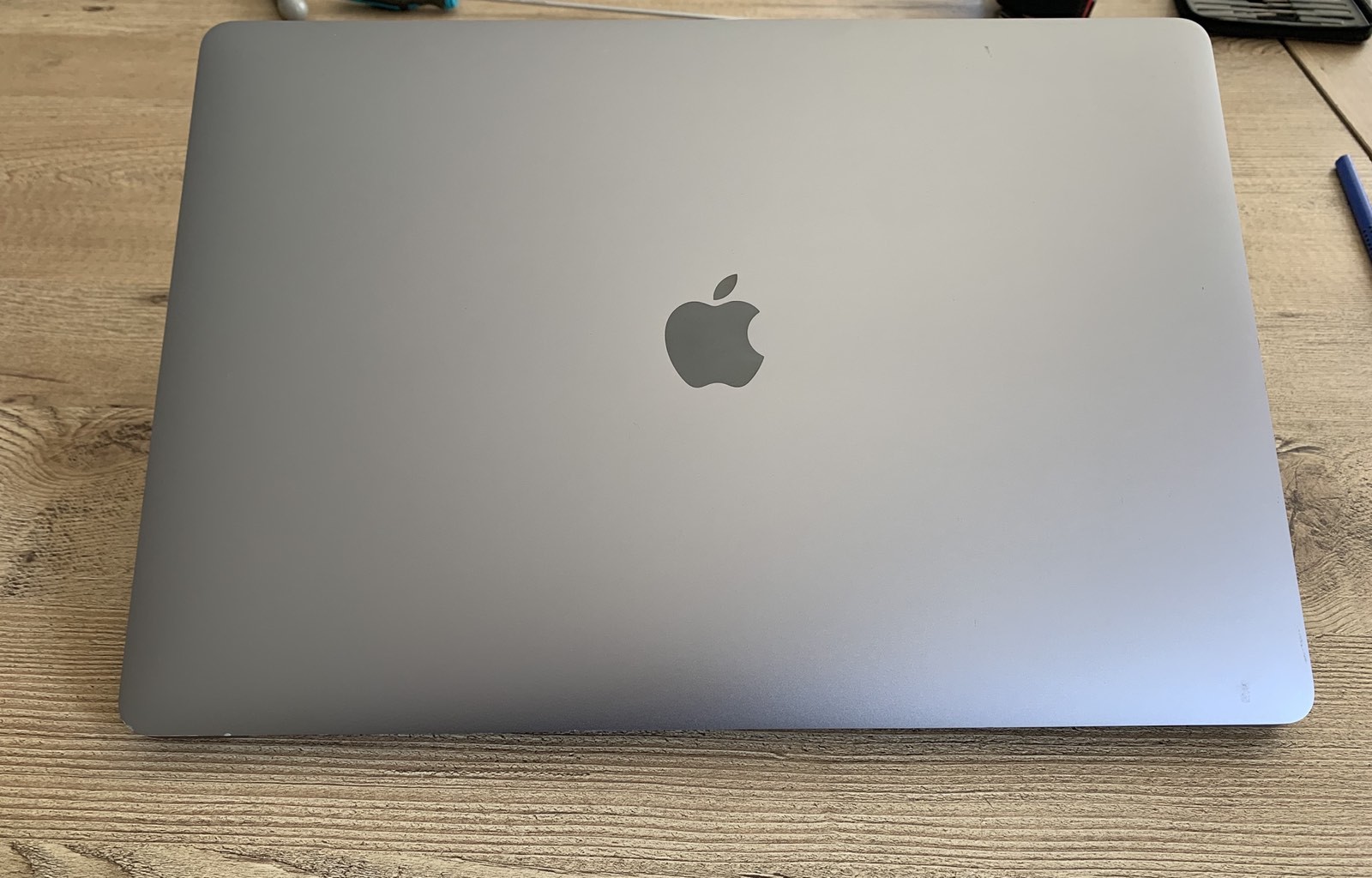 Écran LCD MacBook Pro 15″ A1990 Argent (2018/2019) Grade A